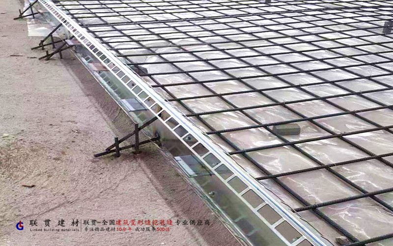 临沧市LG160-3000镀锌钢板铠装缝案例